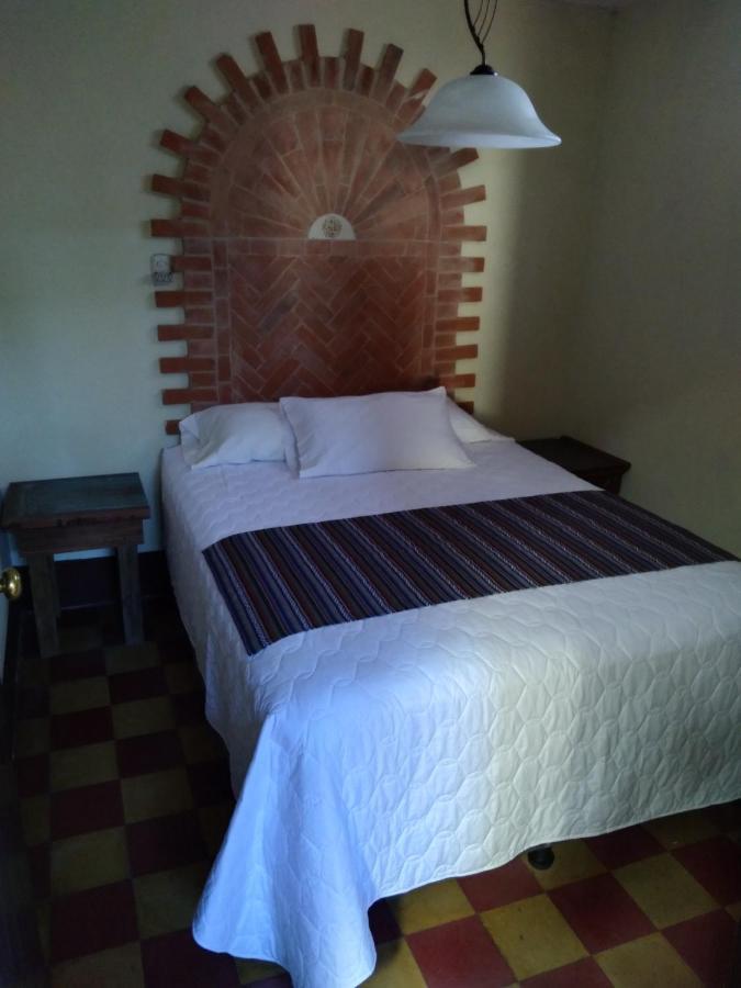 Hotel Acatenango Inn Antigua Екстер'єр фото