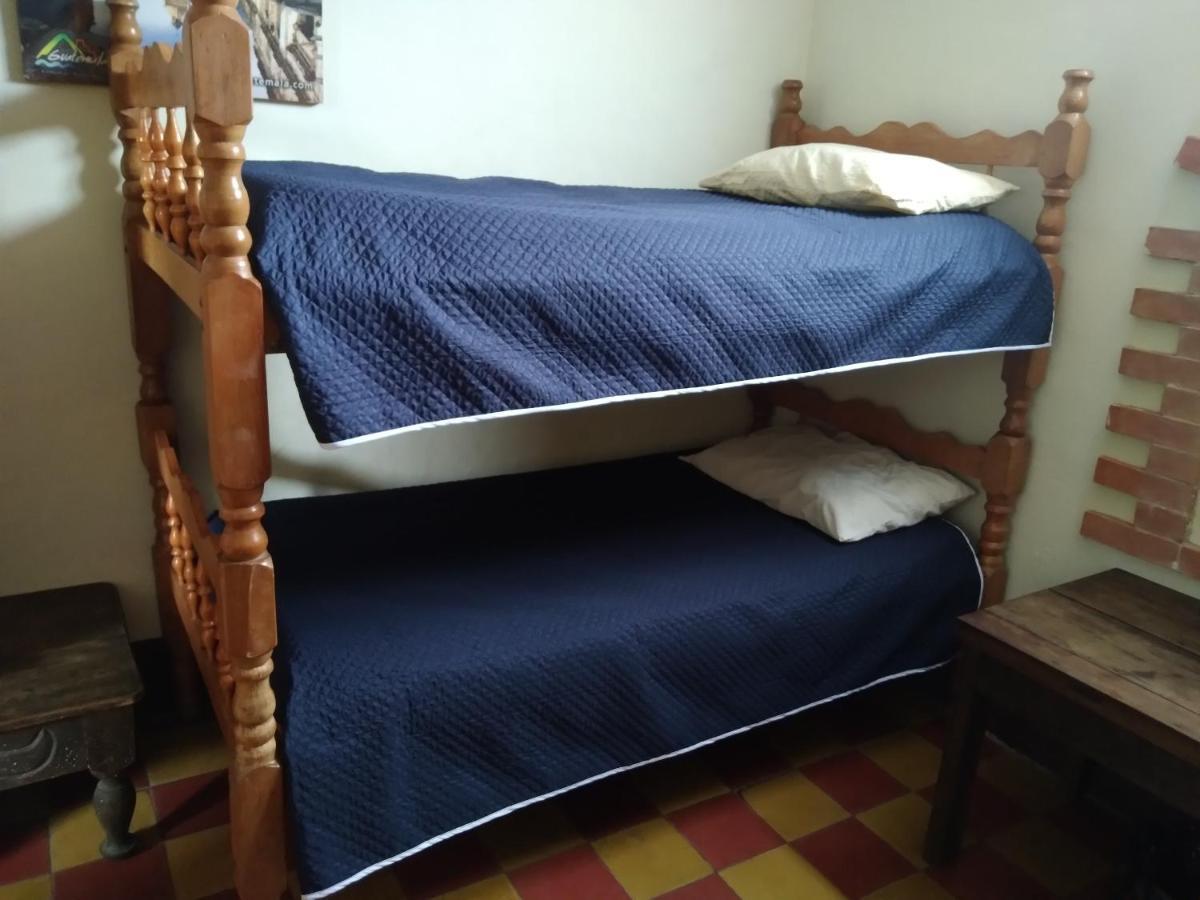 Hotel Acatenango Inn Antigua Екстер'єр фото